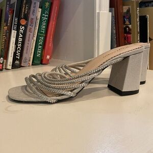 Zigisoho Silver & Rhinestone slides, SZ 8. NEW!